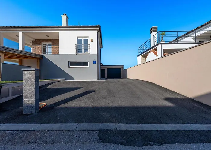 Ferienvilla Dvor Mit Privatem Pool By Interhome Nyaraló Vodnjan