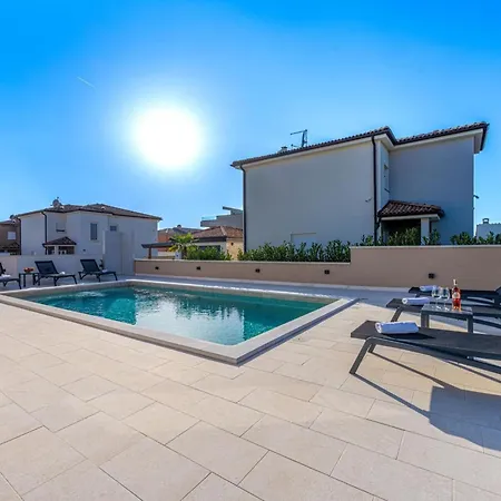 Ferienvilla Dvor Mit Privatem Pool By Interhome * Vodnjan