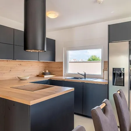 Ferienvilla Dvor Mit Privatem Pool By Interhome * Vodnjan