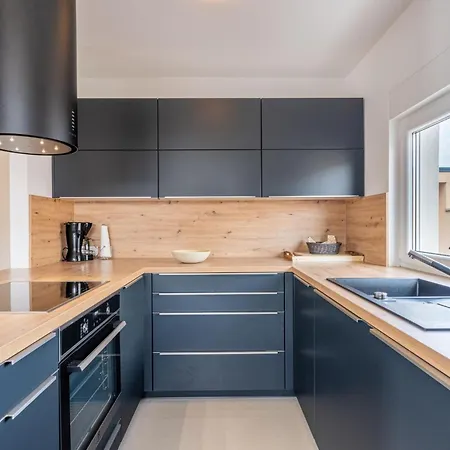Dom wakacyjny Ferienvilla Dvor Mit Privatem Pool By Interhome *