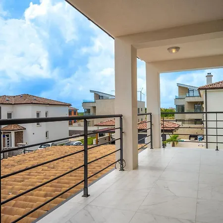 Ferienvilla Dvor Mit Privatem Pool By Interhome Dom wakacyjny