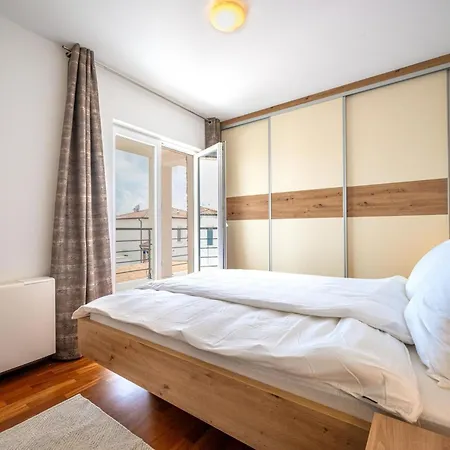 Dom wakacyjny Ferienvilla Dvor Mit Privatem Pool By Interhome