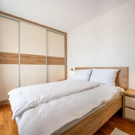 Dom wakacyjny Ferienvilla Dvor Mit Privatem Pool By Interhome *
