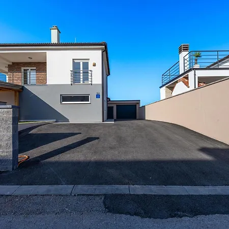 Ferienvilla Dvor Mit Privatem Pool By Interhome Dom wakacyjny Vodnjan