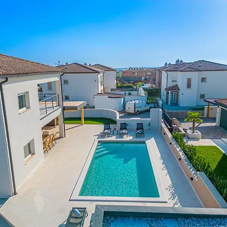 Ferienvilla Dvor Mit Privatem Pool By Interhome * Vodnjan